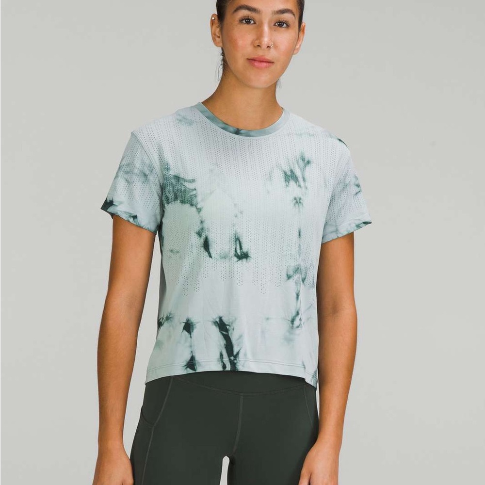 Lululemon Train to Be Short Sleeve Shirt, Rain Stripe Marble Dye Tidewater Teal